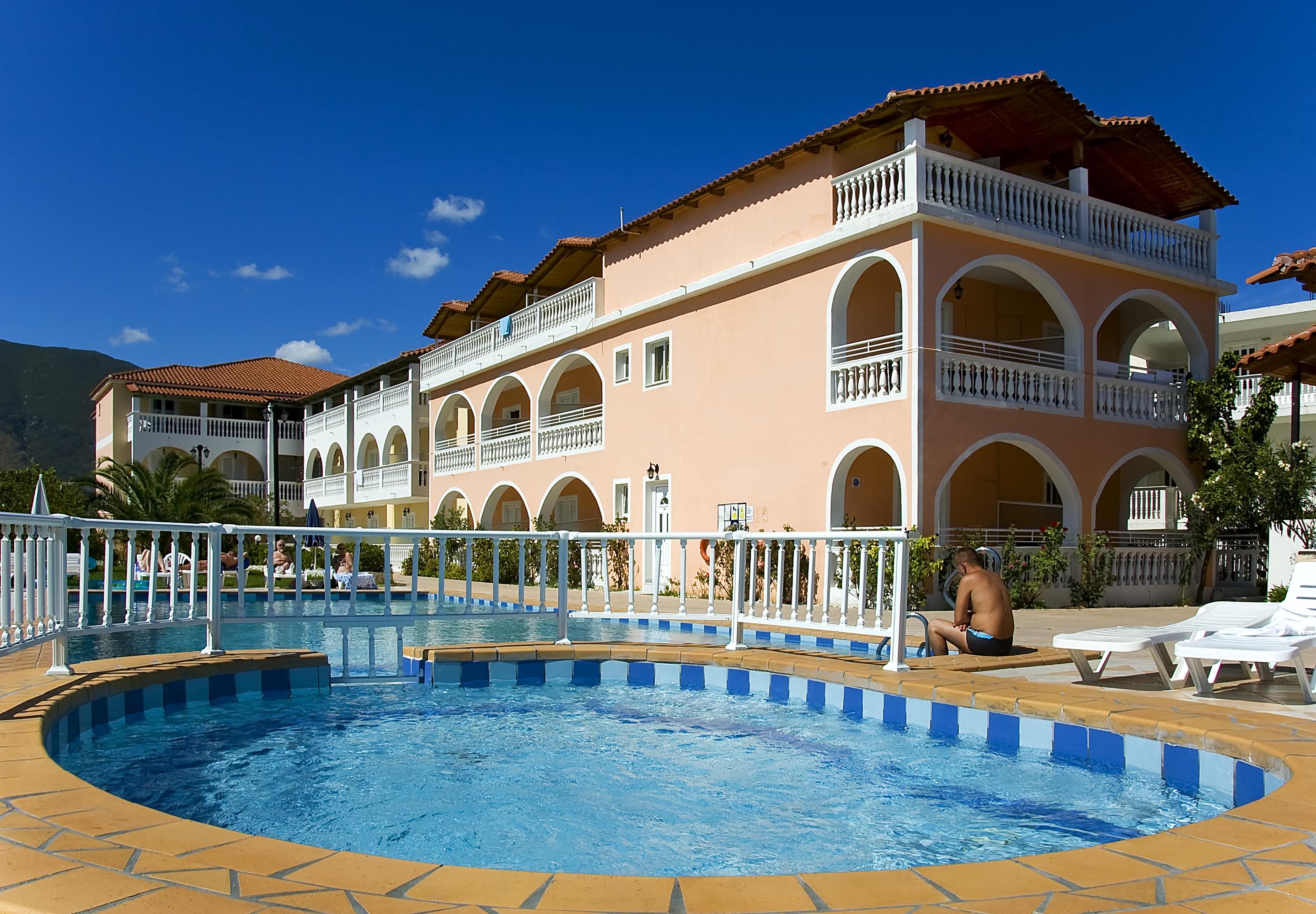 Hotel Plessas Palace Alykanas  Extérieur photo